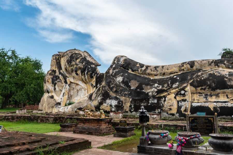 a 42-meter-long recilining buddha statue at Wat Lokaya Sutharam ayutthaya