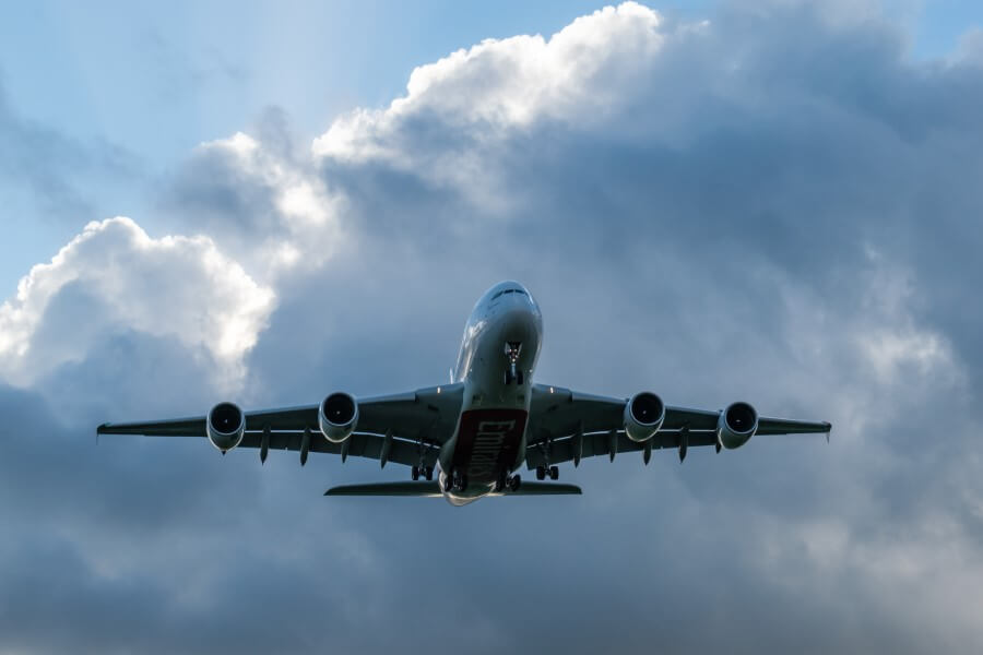an emirate aircraft flying